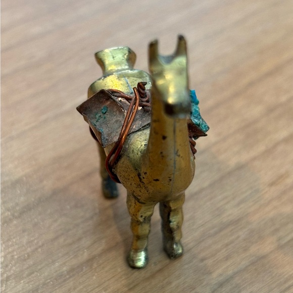 Vintage Brass Pack Llama Saddle Bags Filled W/Stones Small Figurine(one missing) - Picture 5 of 5
